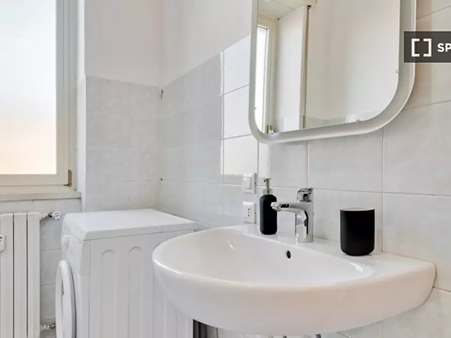 Immagine 6 di Camera condivisa in affitto  in Viale Monza a Milano