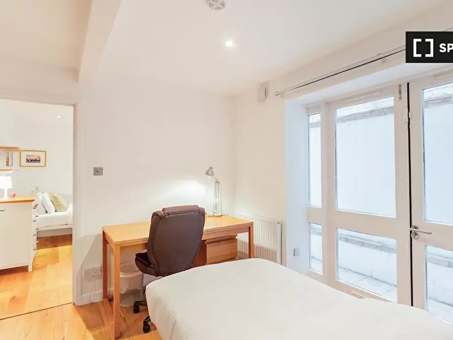 Immagine 18 di Appartamento in affitto  in Freegrove Rd a Islington