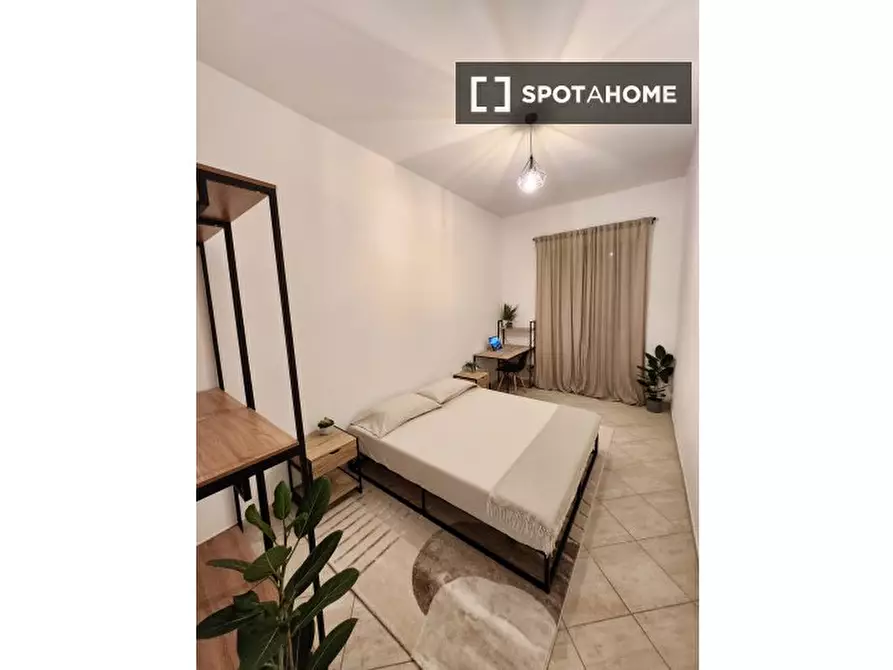 Immagine 8 di Camera condivisa in affitto  in Via Baucina a Roma