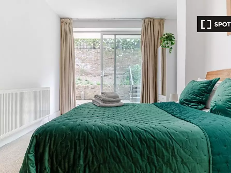 Immagine 7 di Appartamento in affitto  in Apartment a Kensington