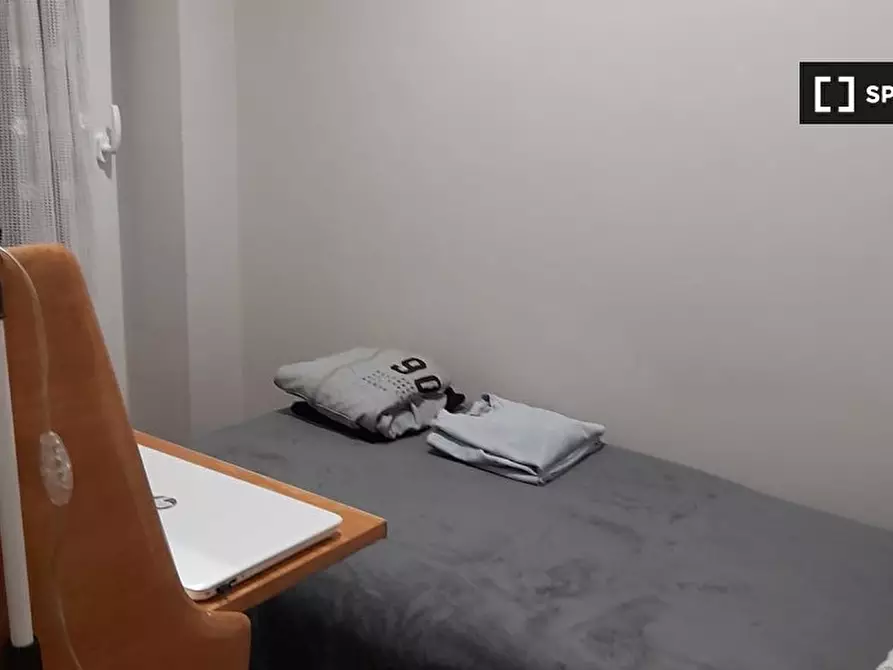 Immagine 1 di Camera condivisa in affitto  in Via Flaminia a Roma