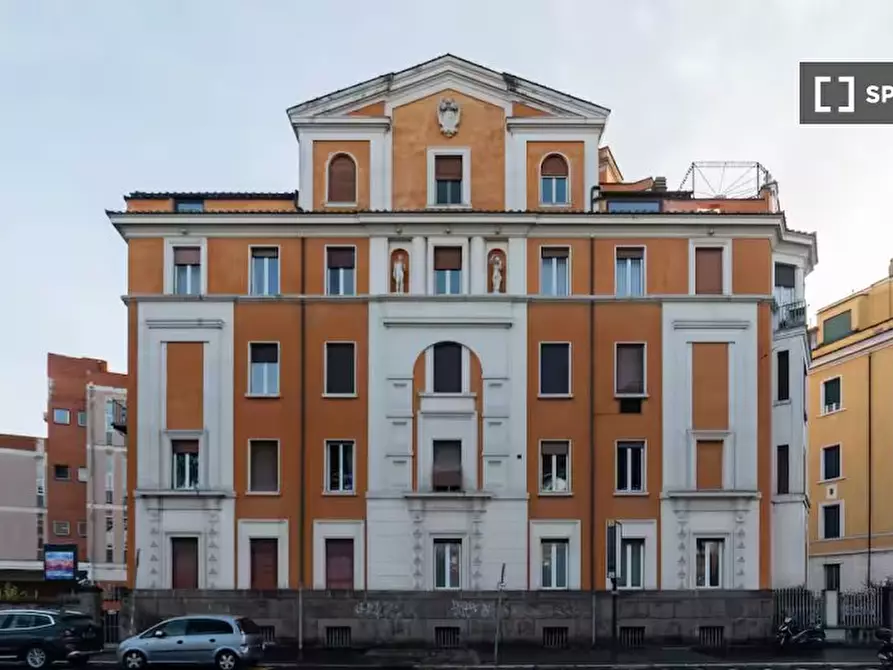 Immagine 15 di Appartamento in affitto  in Lungotevere delle Navi a Roma