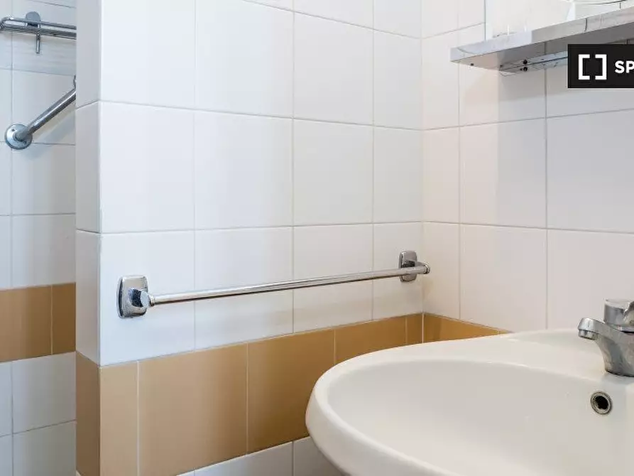 Immagine 8 di Camera condivisa in affitto  in Via Torquato Tasso a Sesto San Giovanni