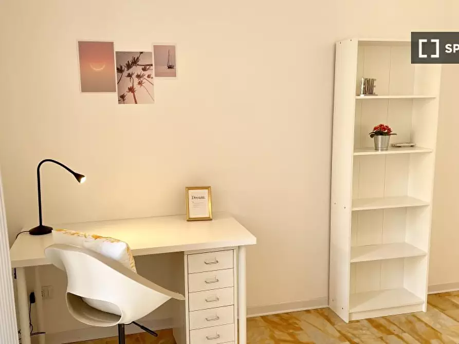 Immagine 8 di Camera condivisa in affitto  in VIA CADUTI DI CEFALONIA a Firenze