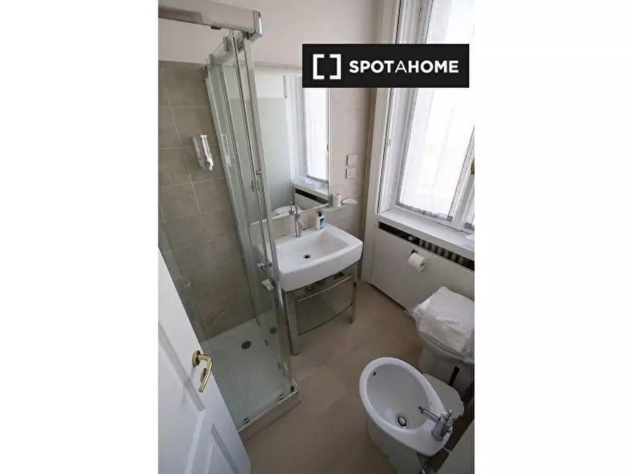 Immagine 15 di Ufficio in affitto  in Via dei Piatti a Milano