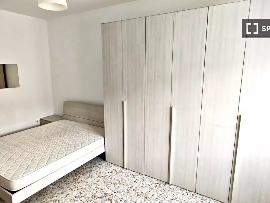 Immagine 6 di Camera condivisa in affitto  in Via Licinio Stolone a Roma