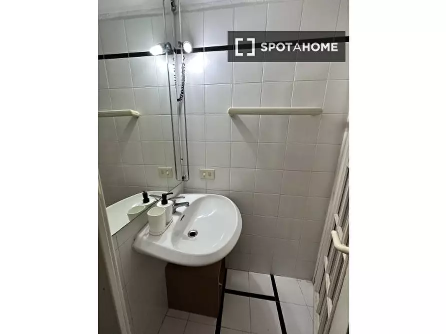 Immagine 5 di Ufficio in affitto  in Via Pietro Custodi a Milano