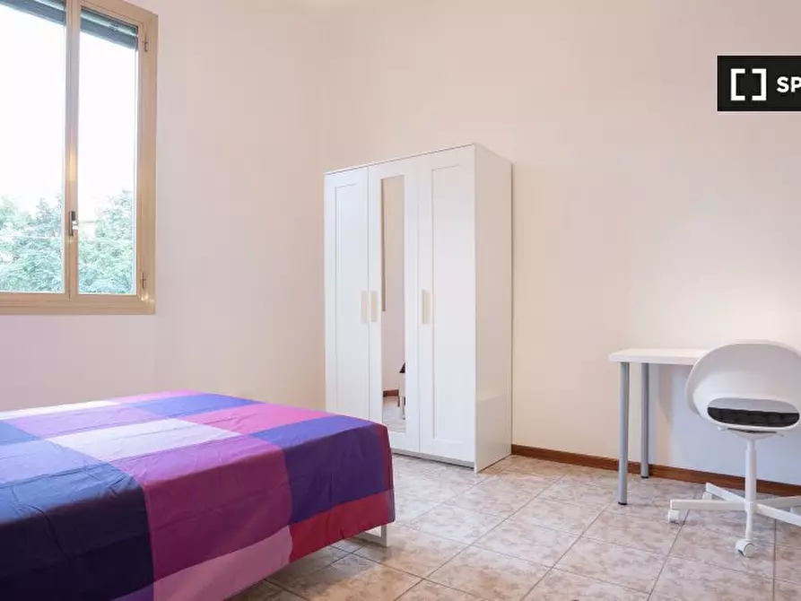 Immagine 2 di Camera condivisa in affitto  in Via Pompeo Vizzani a Bologna