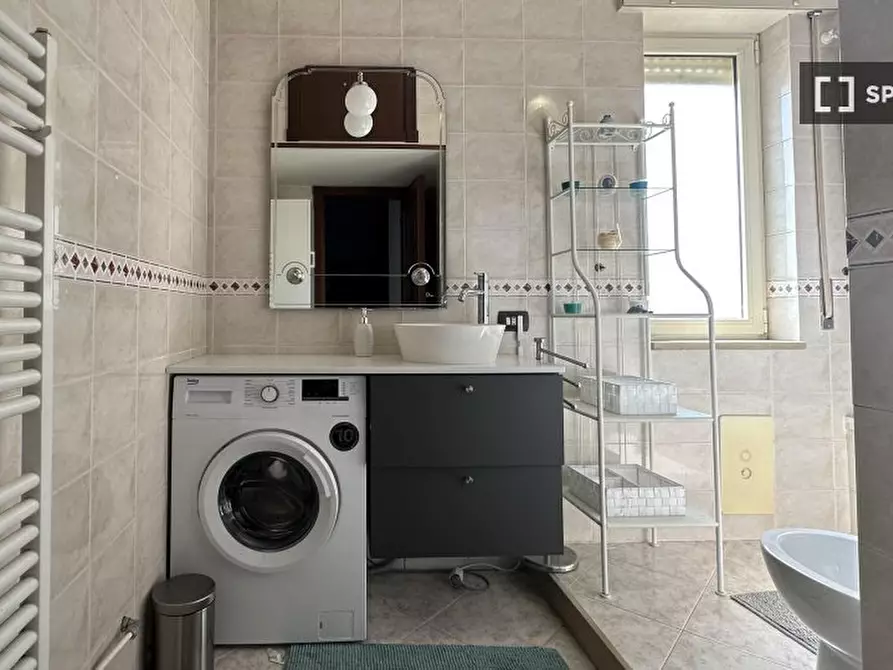 Immagine 10 di Camera condivisa in affitto  in Via Diocleziano n. a Casandrino