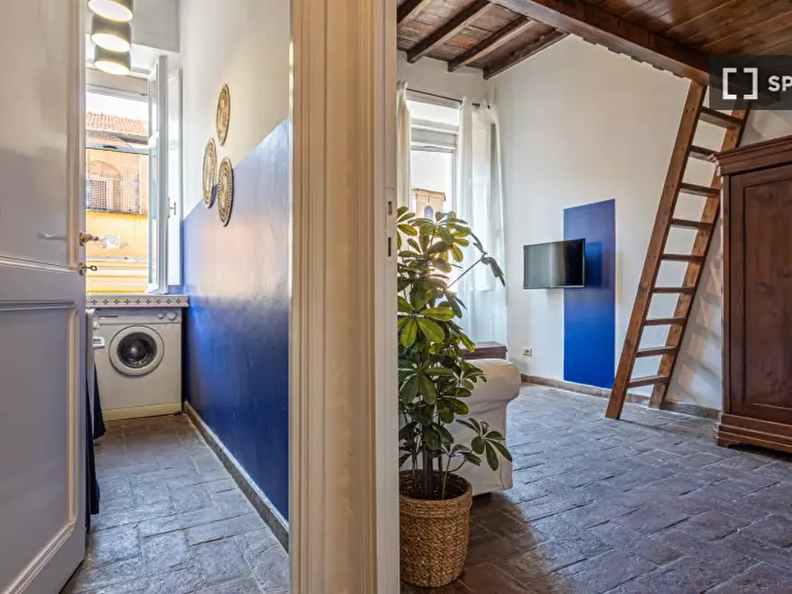 Immagine 3 di Appartamento in affitto  in Via di S. Francesco di Sales a Roma