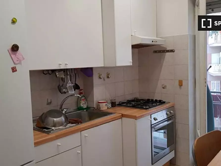 Immagine 3 di Camera condivisa in affitto  in Via Tiburtina a Roma