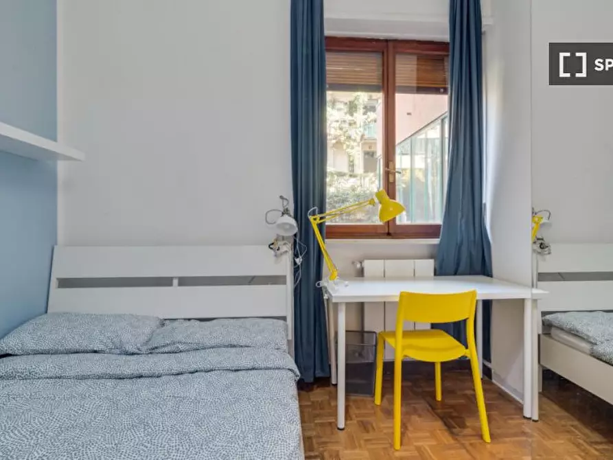 Immagine 3 di Camera condivisa in affitto  in Via Orti a Milano