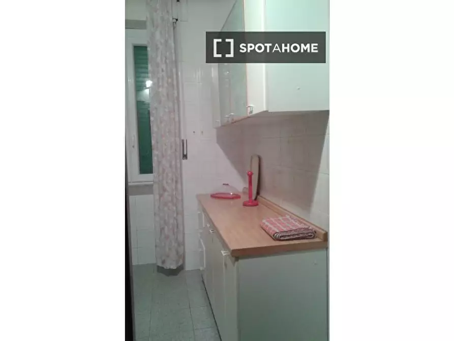 Immagine 8 di Camera condivisa in affitto  in Via Fazio degli Uberti a Roma