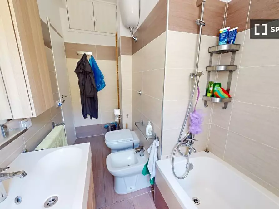 Immagine 9 di Camera condivisa in affitto  in Via delle Isole Curzolane a Roma