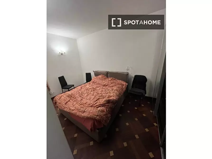 Immagine 4 di Camera condivisa in affitto  in Via Ippolito Nievo a Monza