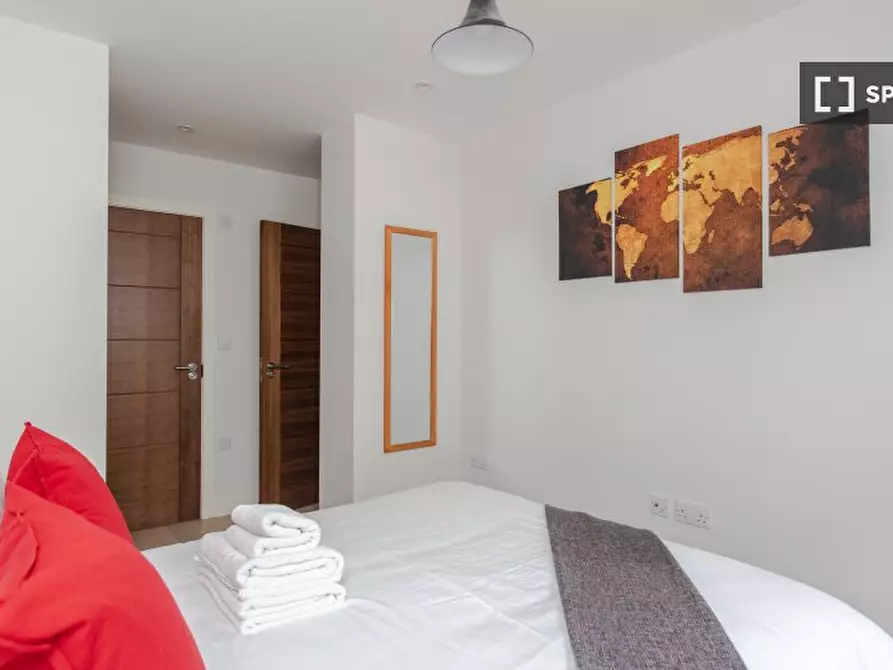 Immagine 15 di Appartamento in affitto  in Alderney St a 