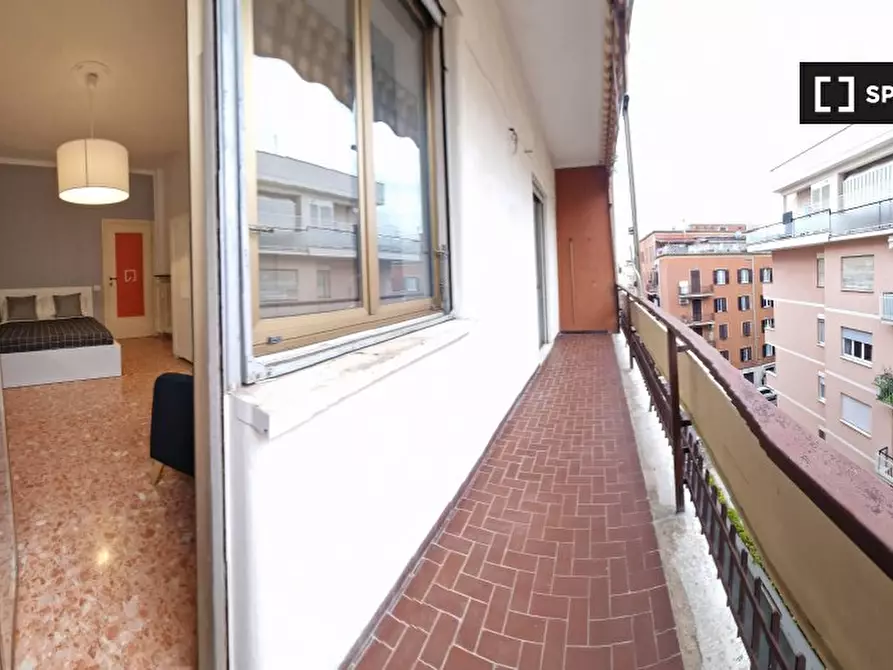 Immagine 6 di Camera condivisa in affitto  in Piazza Cardinal Ferrari a Roma