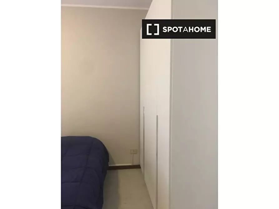 Immagine 2 di Camera condivisa in affitto  in Via Lecco, 20090 Buccinasco MI, Italy a Buccinasco