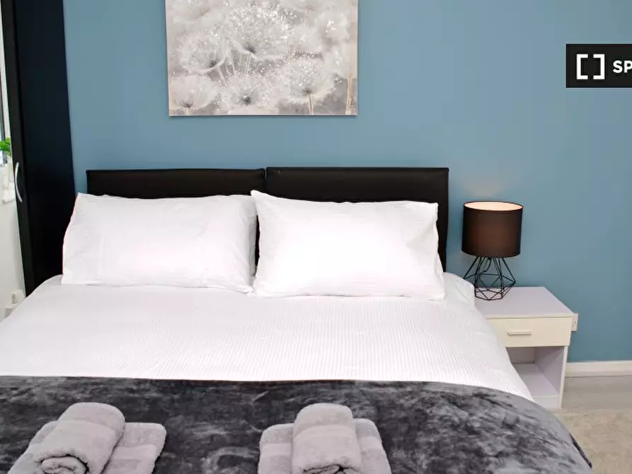 Immagine 14 di Appartamento in affitto  in Frobisher Gdns a 