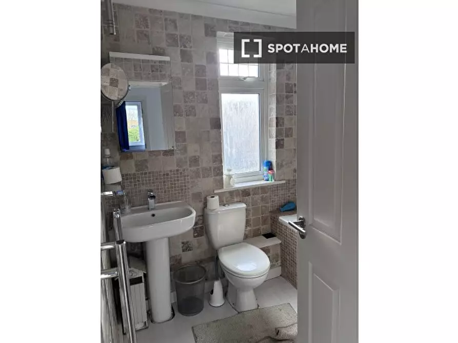 Immagine 11 di Appartamento in affitto  in Somerset Ave a Kingston Upon Thames