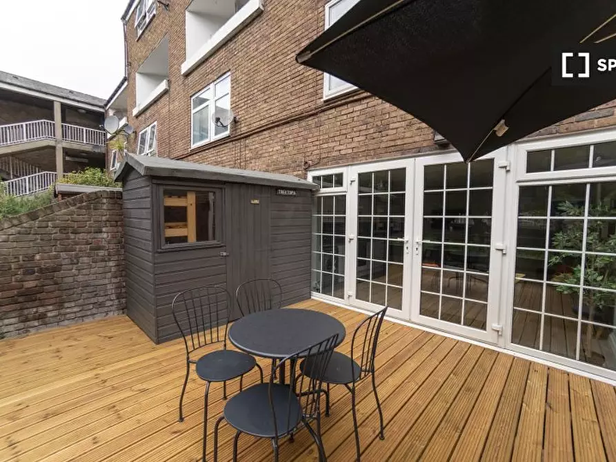 Immagine 3 di Camera condivisa in affitto  in Hind Grove a Poplar