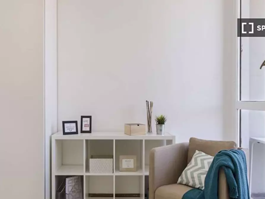 Immagine 2 di Camera condivisa in affitto  in Via Ginestre Milan a Buccinasco