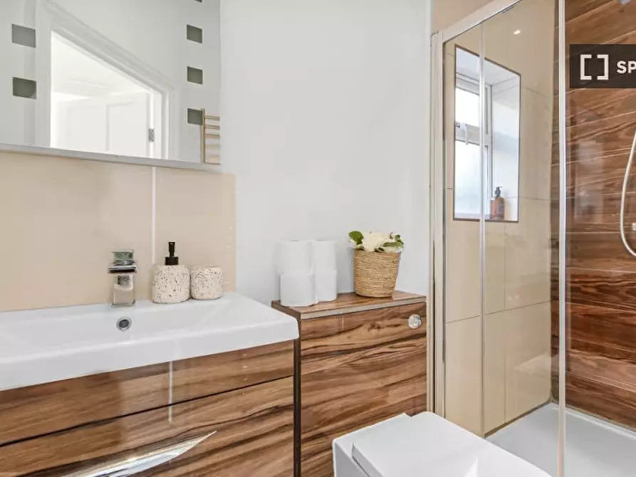 Immagine 6 di Appartamento in affitto  in Coldharbour Ln a Lambeth
