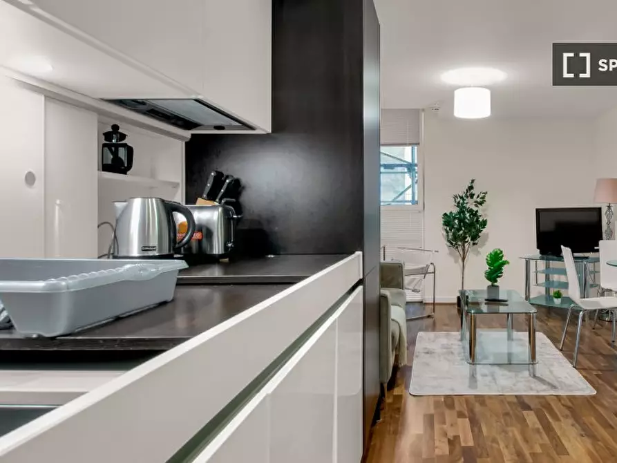 Immagine 5 di Appartamento in affitto  in Lamb's Passage a Islington