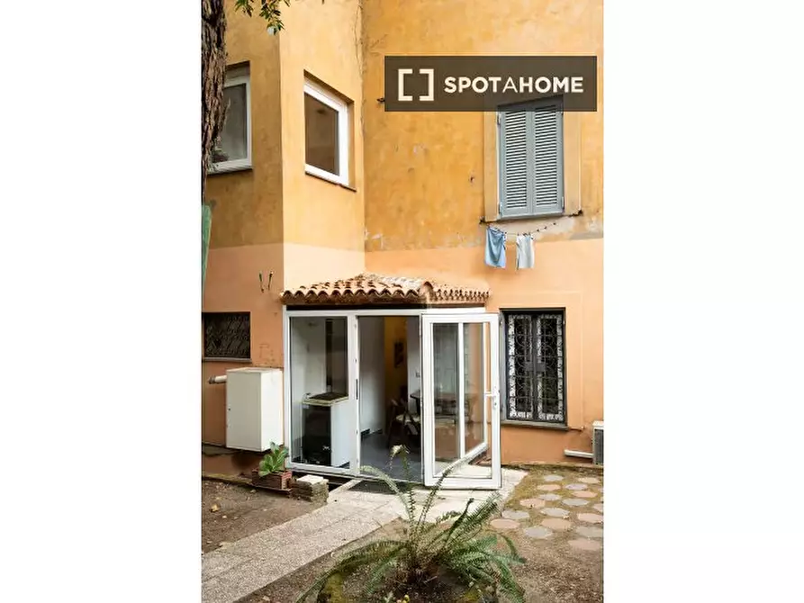 Immagine 4 di Appartamento in affitto  in Vicolo del Bologna a Roma