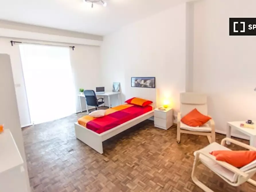 Immagine 4 di Camera condivisa in affitto  in Corso Sebastopoli a Torino