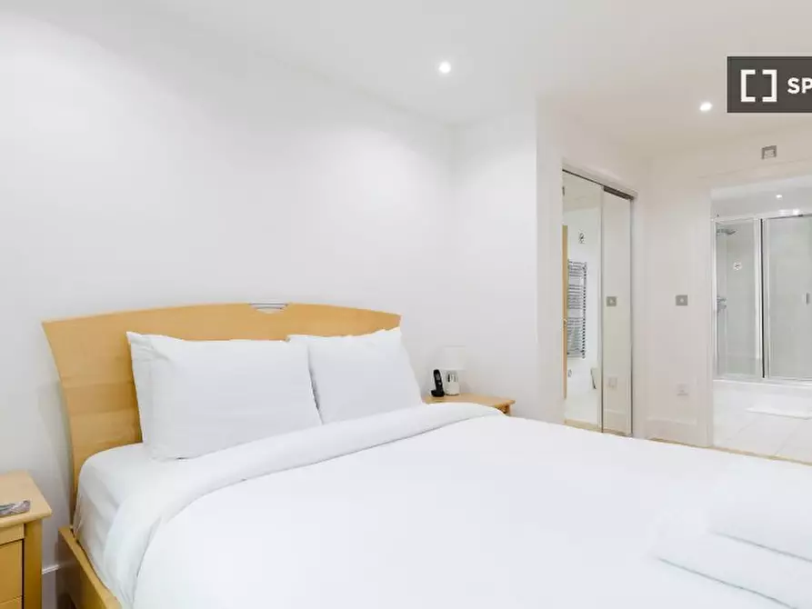 Immagine 8 di Appartamento in affitto  in St George Wharf a Lambeth