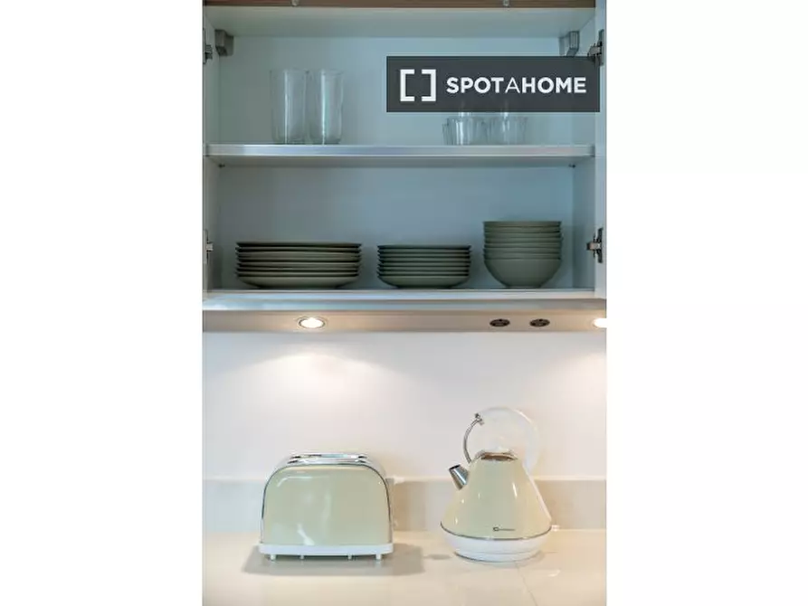 Immagine 3 di Appartamento in affitto  in Wendle Square a Wandsworth