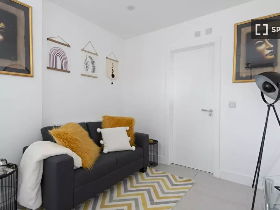 Immagine 16 di Appartamento in affitto  in flat a Tottenham