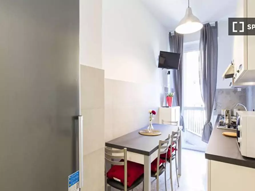 Immagine 10 di Camera condivisa in affitto  in Via Gallarate a Milano