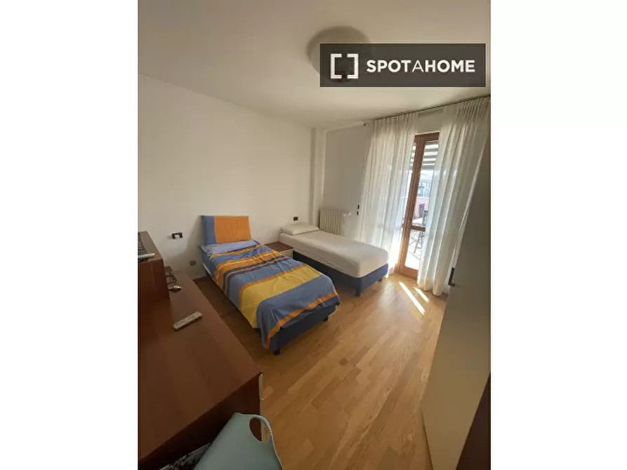 Immagine 1 di Camera condivisa in affitto  in Via Giuseppe Tartini a Milano
