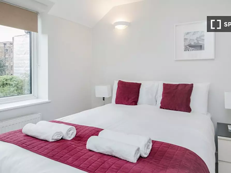 Immagine 4 di Appartamento in affitto  in Maple Rd a Kingston Upon Thames