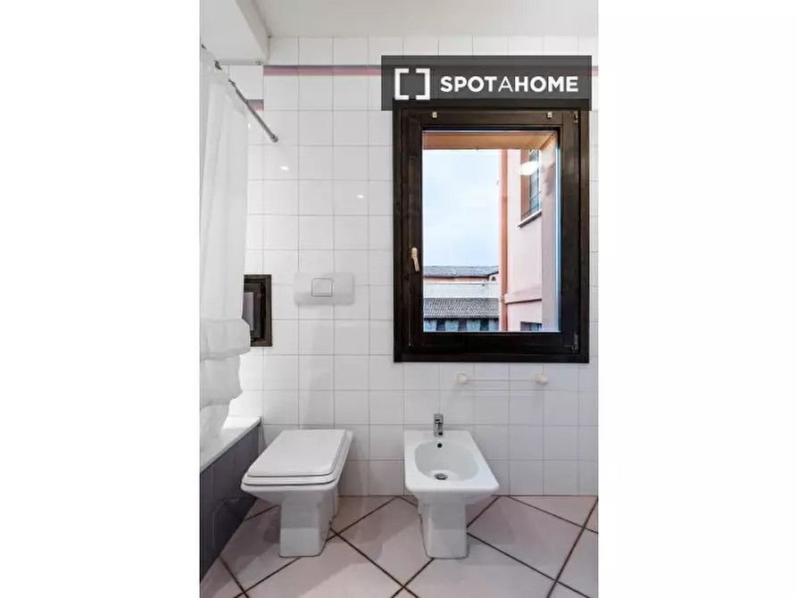 Immagine 11 di Ufficio in affitto  in Via de' Fusari a Bologna