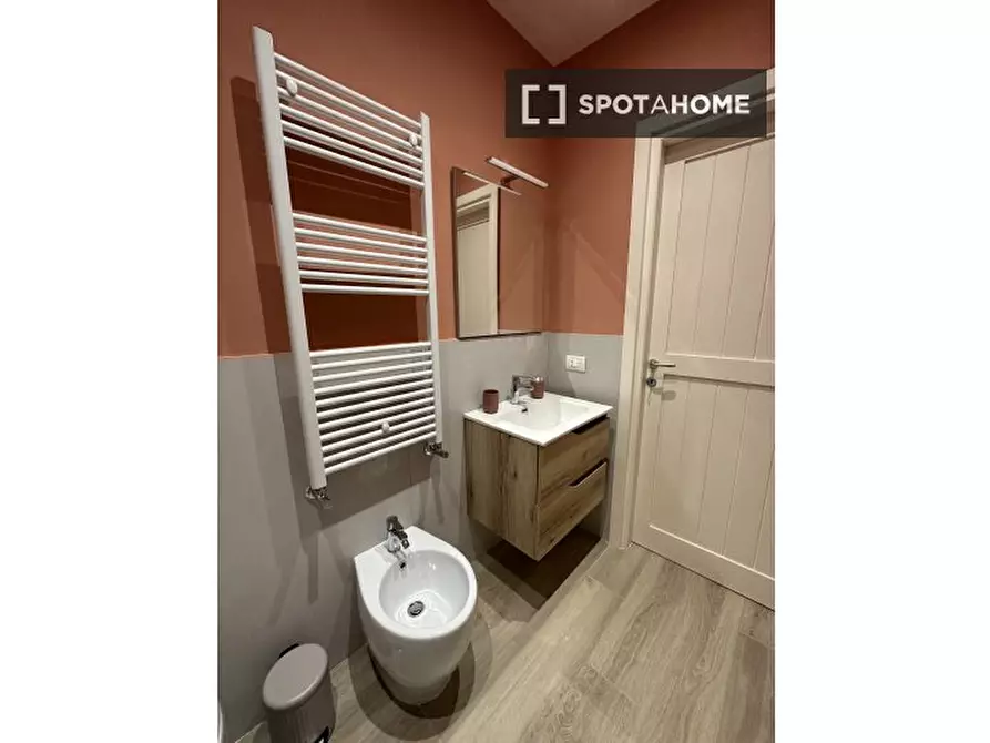 Immagine 8 di Camera condivisa in affitto  in Via Pandolfo Collenuccio a Napoli