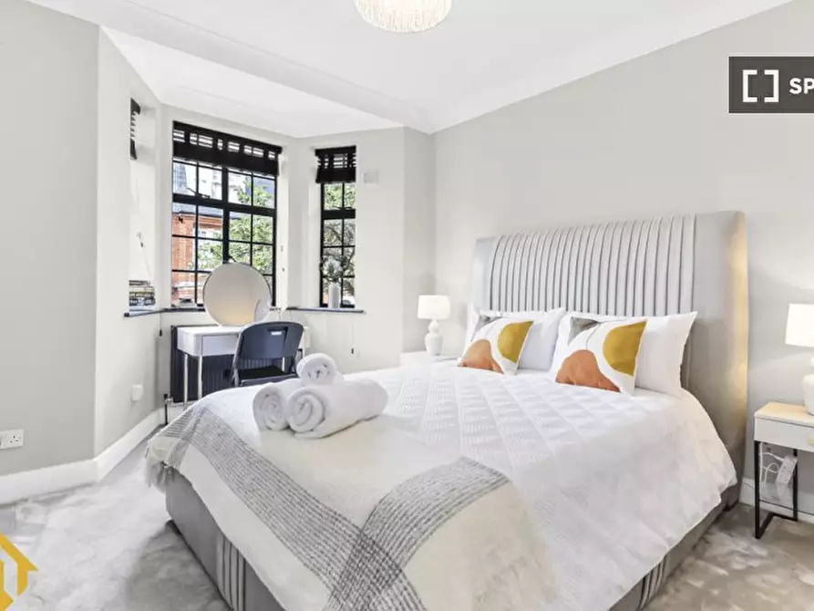 Immagine 1 di Appartamento in affitto  in Glenloch Rd a Camden Town