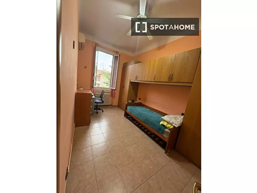 Immagine 2 di Camera condivisa in affitto  in Via Jacopino da Tradate a Milano
