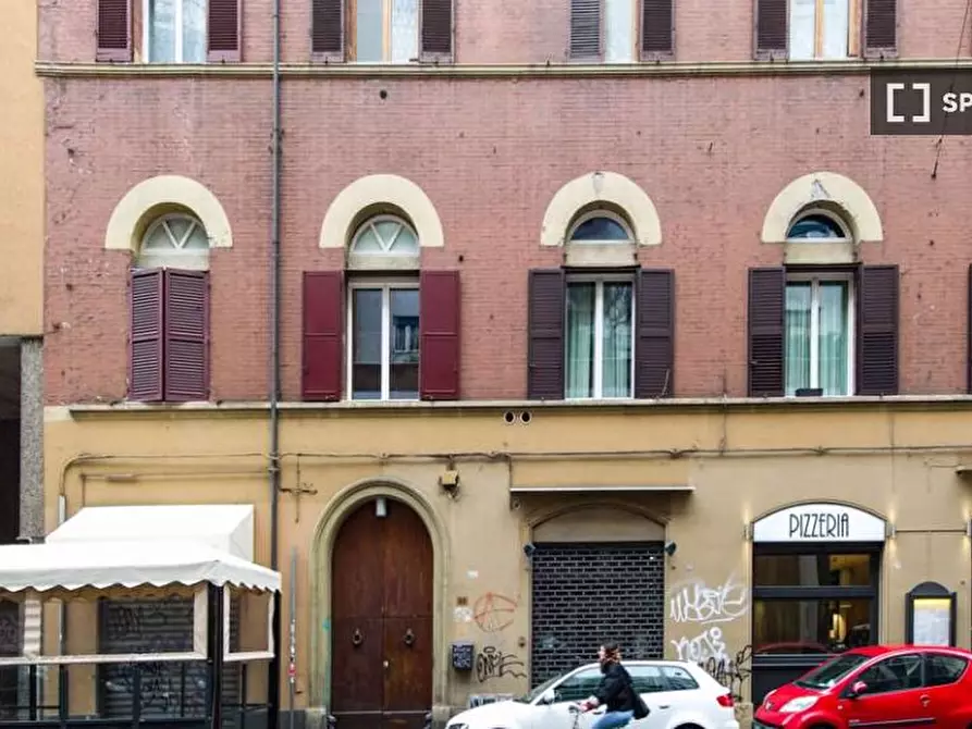 Immagine 11 di Camera condivisa in affitto  in Via del Borgo di San Pietro a Bologna