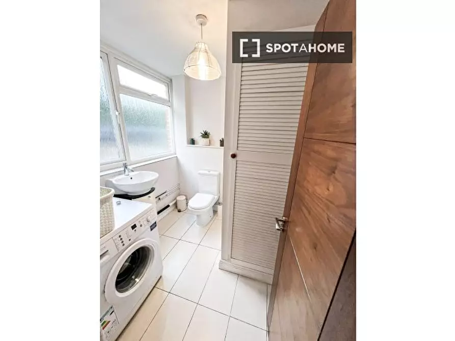 Immagine 13 di Appartamento in affitto  in Netherwood St a Camden Town
