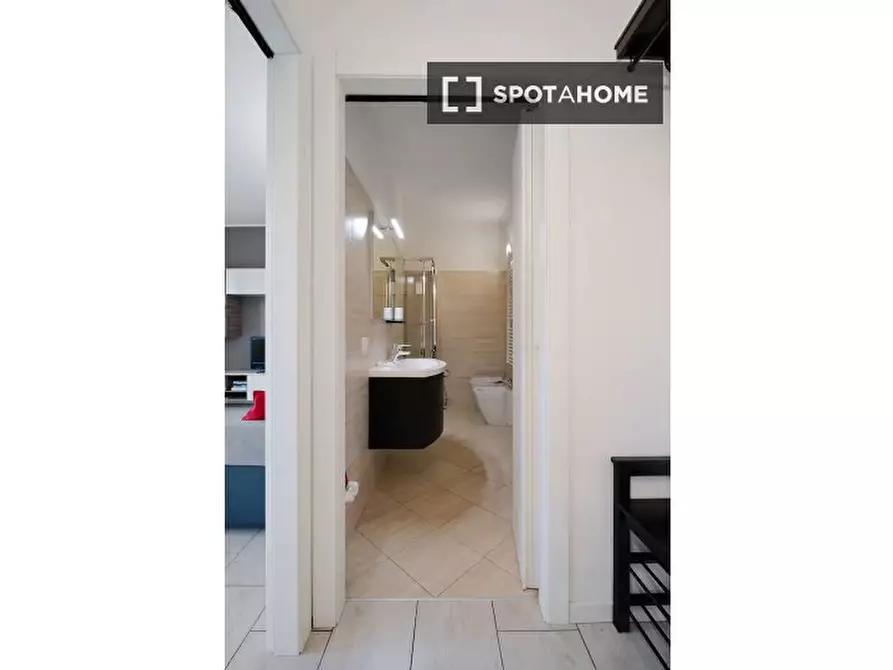 Immagine 17 di Appartamento in affitto  in Via Broni a Milano