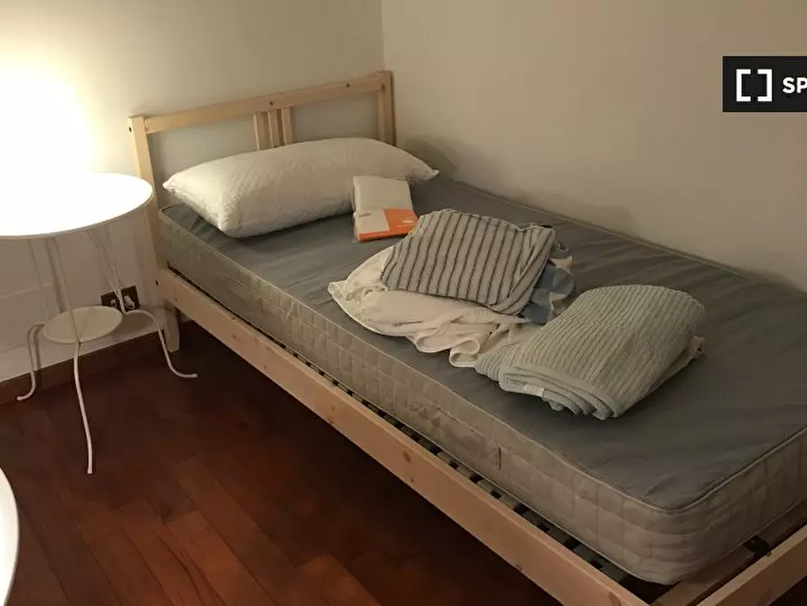 Immagine 4 di Camera condivisa in affitto  in Via Luigi Ploner a Roma