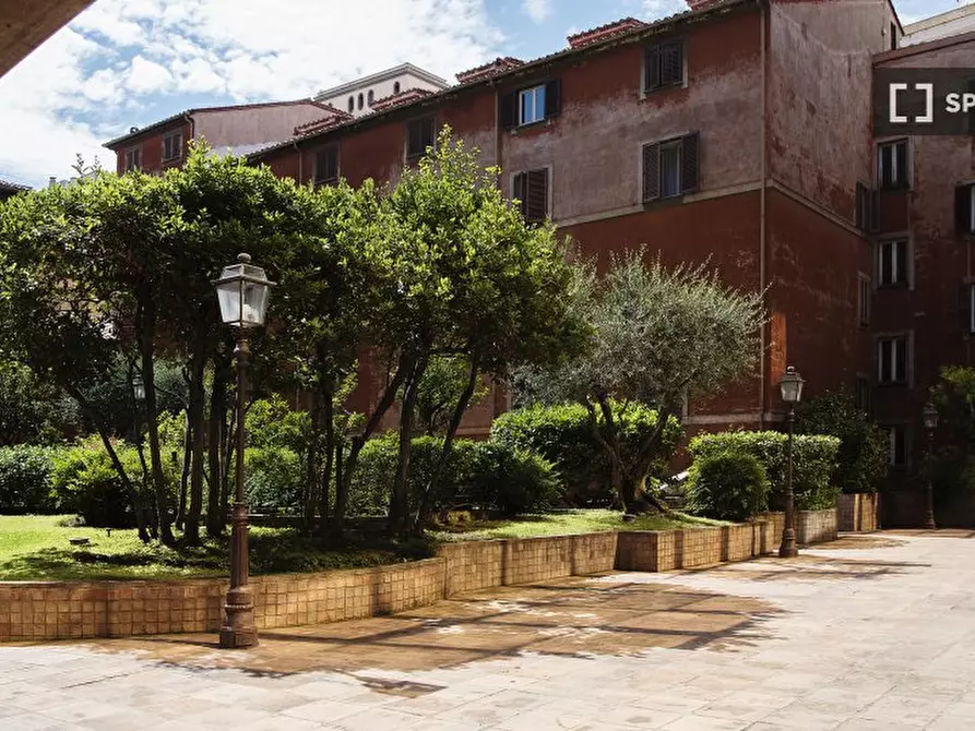 Immagine 11 di Appartamento in affitto  in Via in Arcione a Roma