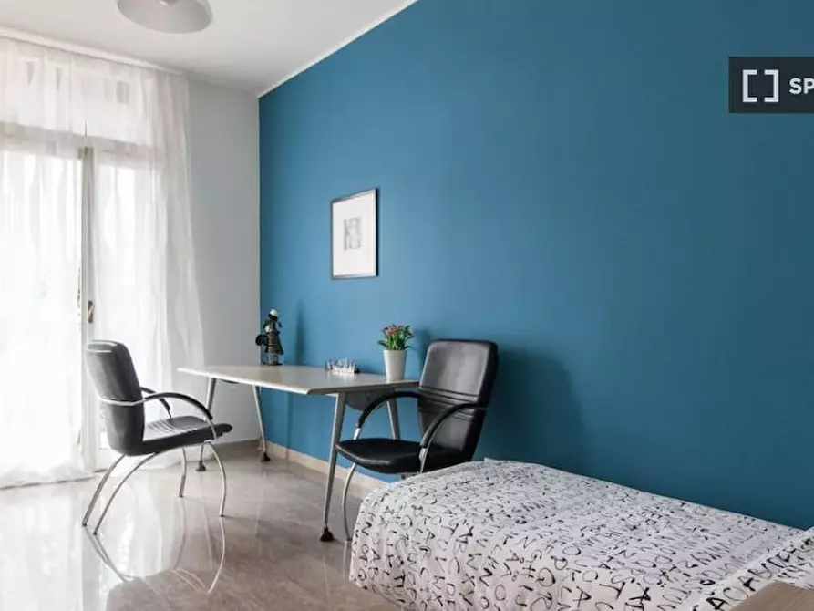 Immagine 1 di Camera condivisa in affitto  in Via Medardo Rosso a Milano