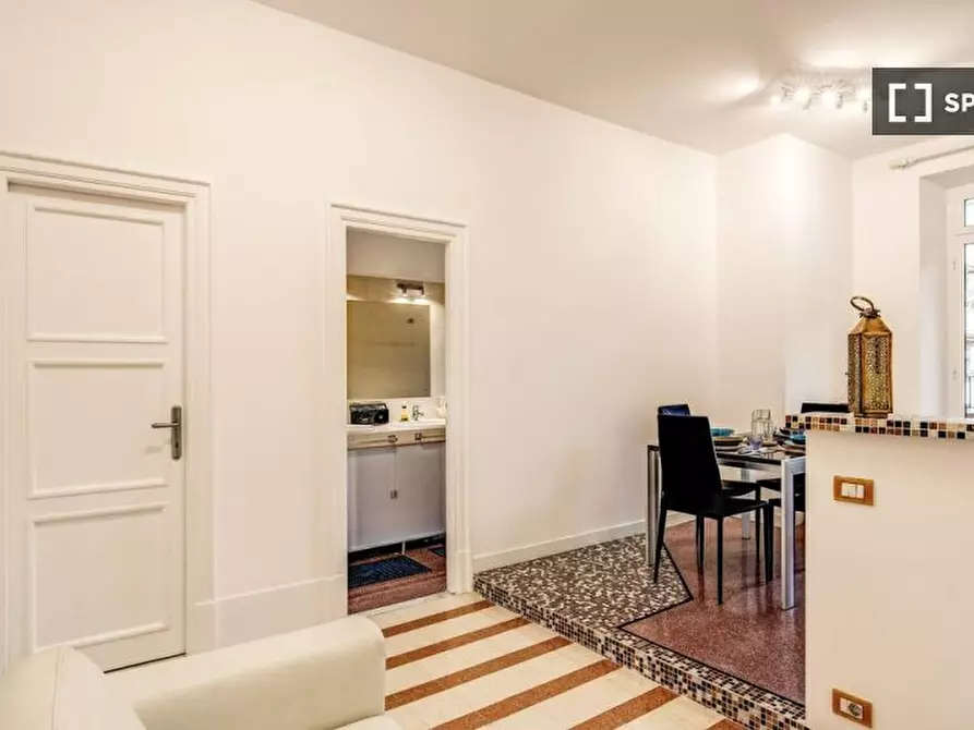 Immagine 8 di Appartamento in affitto  in Via Acaia a Roma