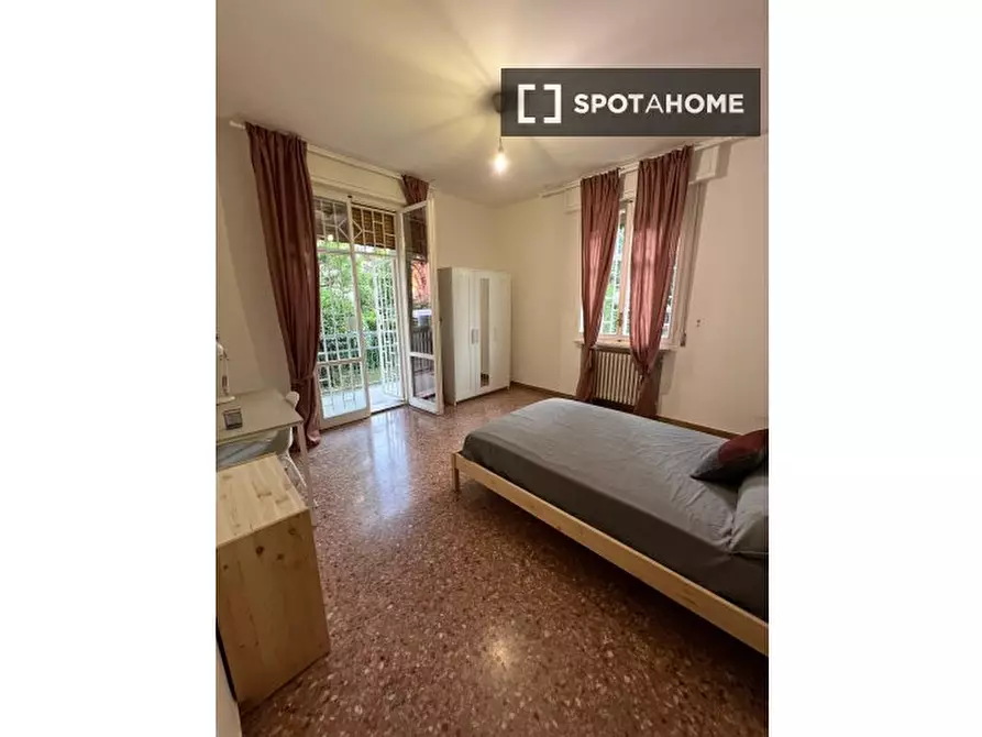 Immagine 1 di Camera condivisa in affitto  in Via D. Alighieri a Castel Maggiore