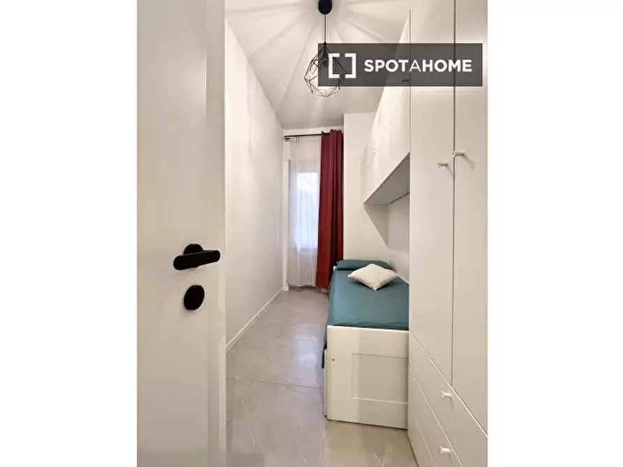 Immagine 11 di Appartamento in affitto  in Via Tavazzano a Milano