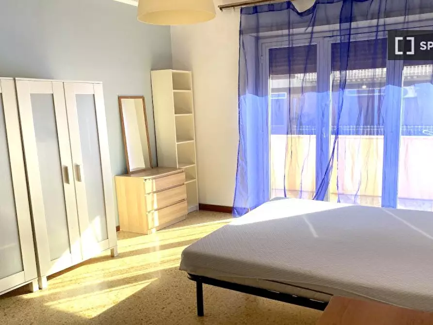 Immagine 6 di Camera condivisa in affitto  in Via Bisentina, 00139 Roma RM, Italy a Roma